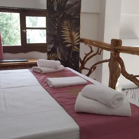 Orange Garden Loft * Kala Nera