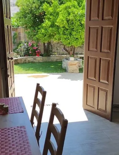 Lejlighed Orange Garden Loft Kala Nera