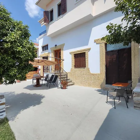 Orange Garden Loft * Kala Nera