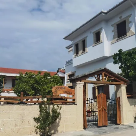 Apartment Orange Garden Loft Kala Nera